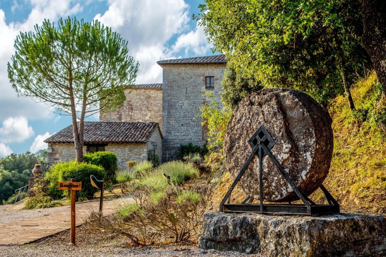 Aparthotel Castello Valenzino Pierantonio Zewnętrze zdjęcie